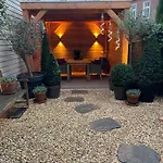 115 M2 Apartment With Garden 200M From The Beach